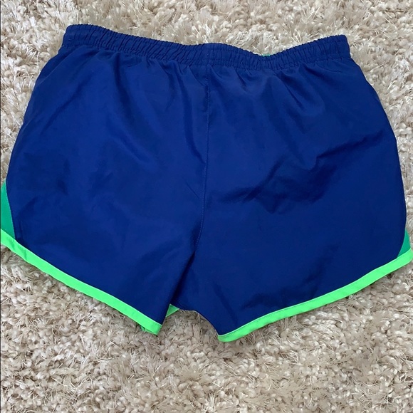 Nike running shorts - Picture 2 of 2